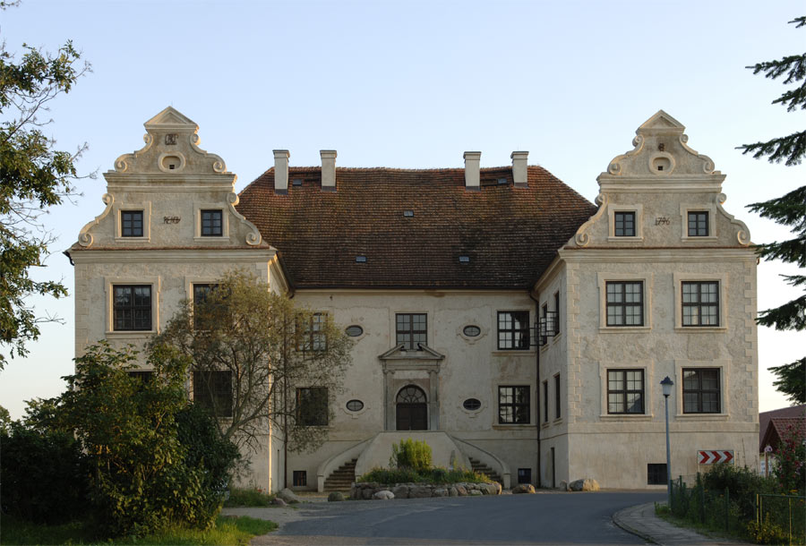 Schloss Schmarsow im Tollensetal